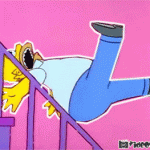 Atrapa a Homero en las escaleras